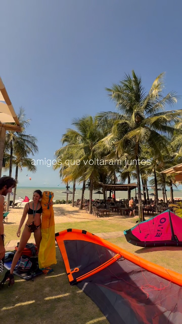 Algumas viagens você esquece, outras viram história.
Pessoas que chegam sozinhas, amigos que voltaram juntos.
Sessões que rendem anos de amizade.

Isso é Cumbuco com a Tropikal.

🌴🪁 Bora fazer parte dessa próxima #cumbuco #kitesurf #viagememgrupo #kitetrip